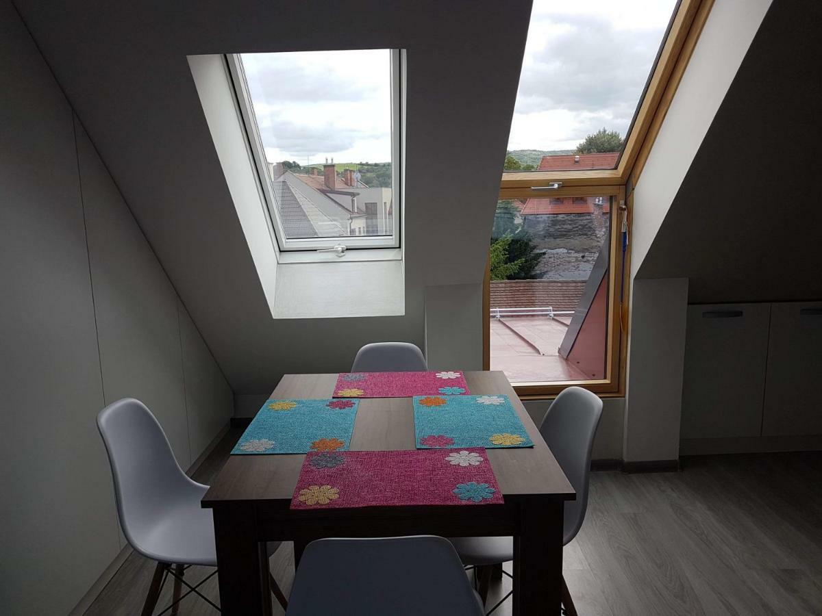 Centrum Apartman S- Dom บาร์เจโอ ภายนอก รูปภาพ